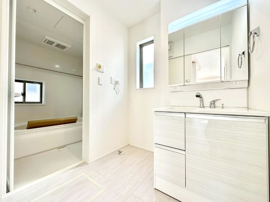 ̑ ̂KԂłB̐gxxCǂg܂B 