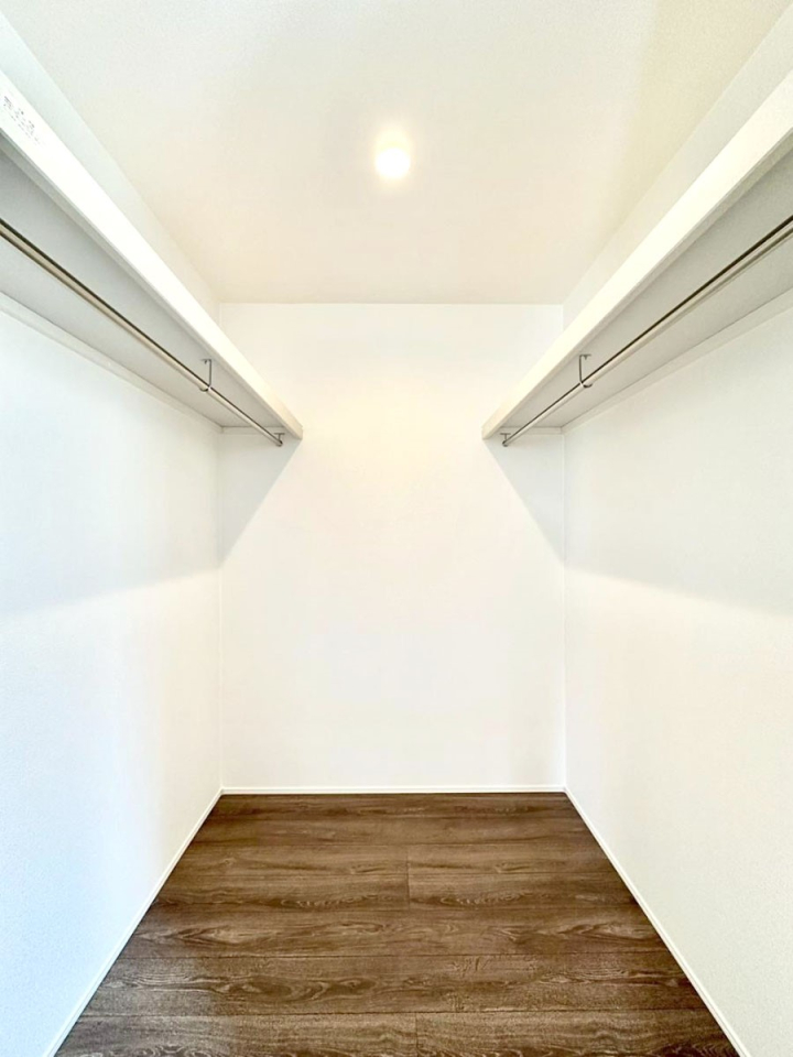 ̑ EH[NCN[[bgtŐԂLpł܂B