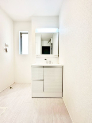 ʑEʏ 邢ʏ͖̐gxxyłႢłB