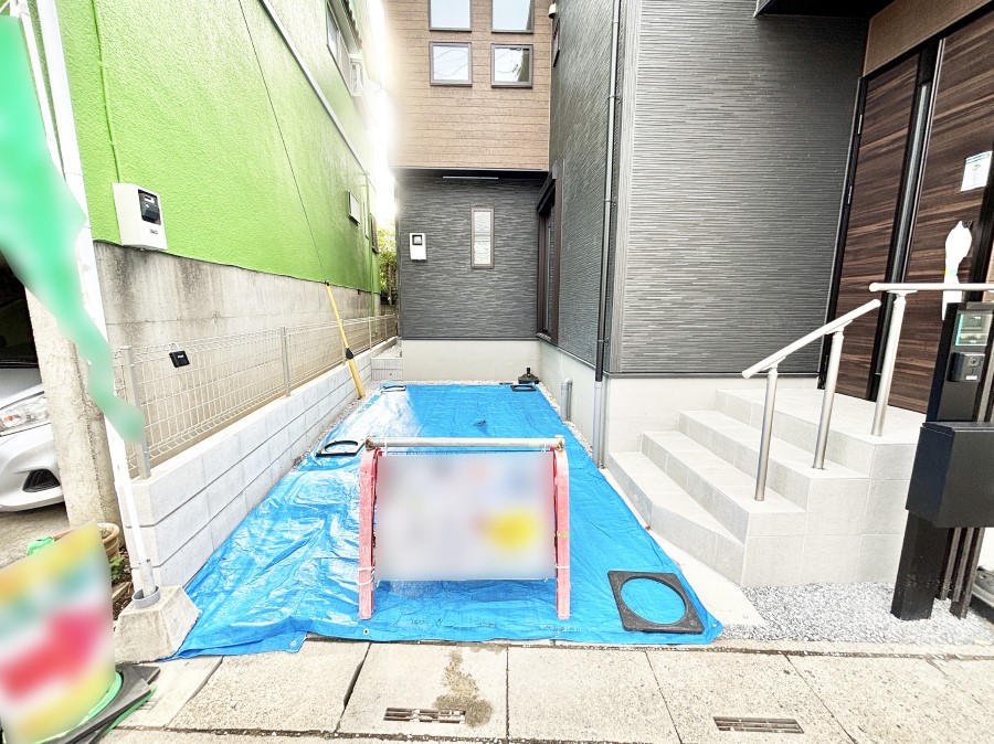  �����Ɍ������Ȃ����ԃX�y�[�X�B