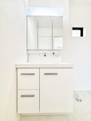 ʑEʏ X^COɕ֗ȎOʋA~[LrlbgōׂXbL