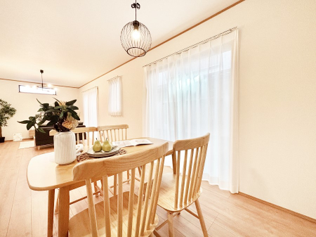 rO i`eCXg̗D_炩Fg̃t[OfGȃrOłˁB