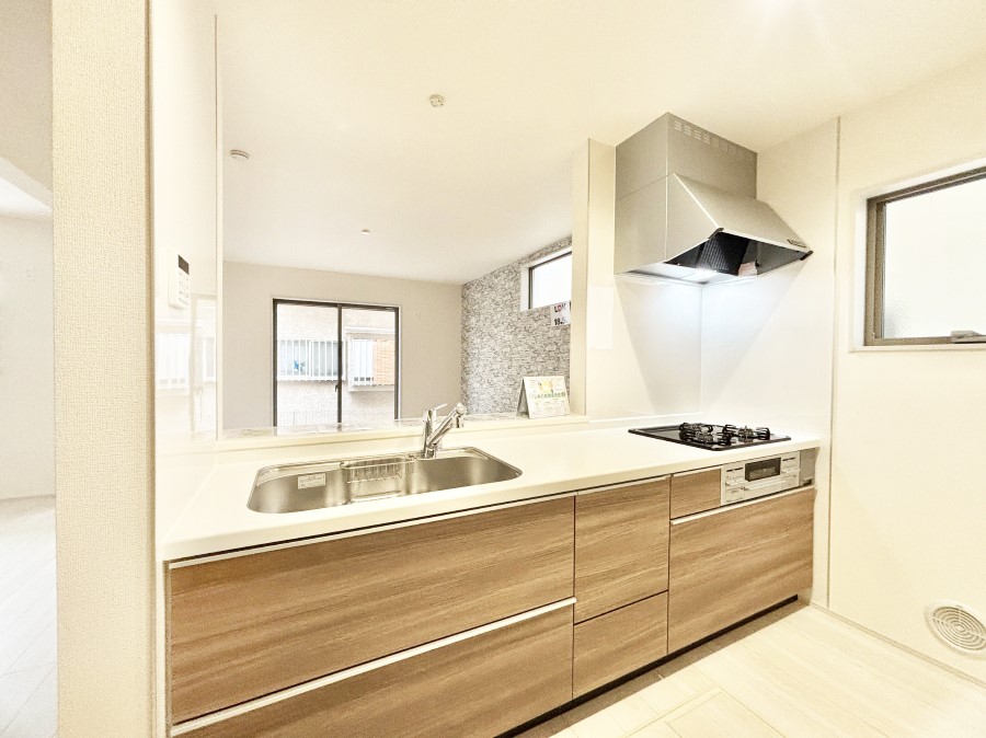 �L�b�`�� ���������Ȃ��炲�Ƒ��Ƃ̉�b���y���߂�ΖʃJ�E���^�[�L�b�`��