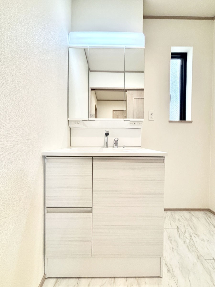 ʑEʏ 傫₷OʋŐʑ́AgȂ݃`FbN┧̂ɂ߂łB 