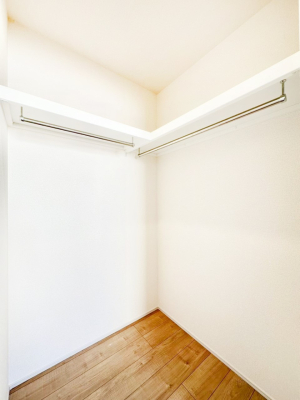 ���̑� �ߗނ��n���K�[�Ɋ|�����܂܎��[�ł���WIC�B�ߗނ̐������ڂ����₷���ĕ֗��ł��I