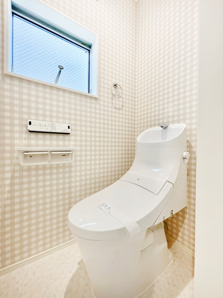 �g�C�� �g�C���͈��S�̂Q�ӏ��I���̃o�^�o�^������S�ł��B