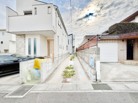  �ڂ̑O�����ԏꂾ�ƉJ�̓�����ʂɂ������������������֗��ł���