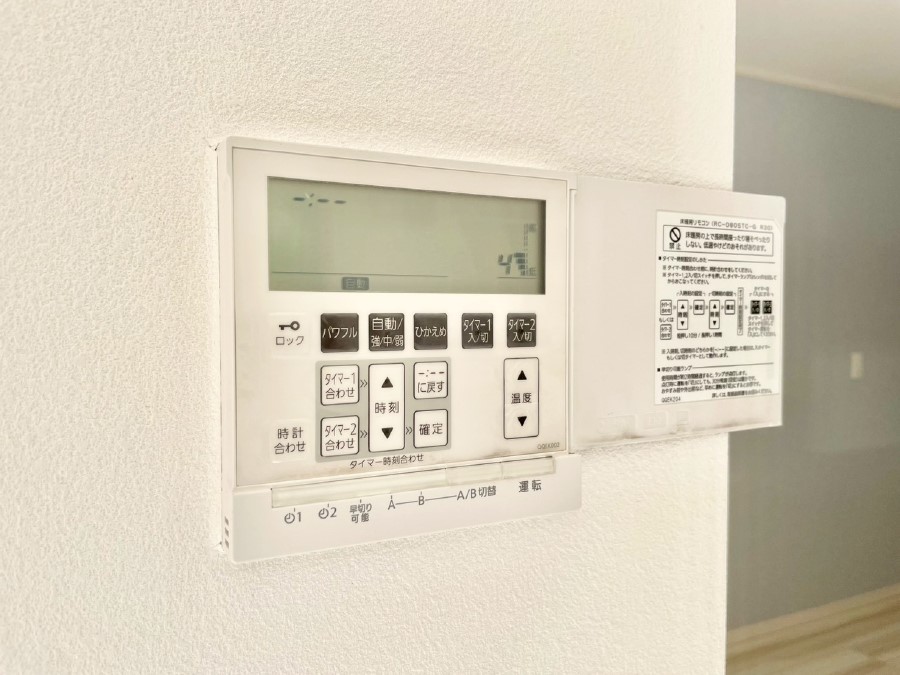 ̑ g[tœ~|J|JBƑ̌ẽXy[XɂȂ܂ˁB