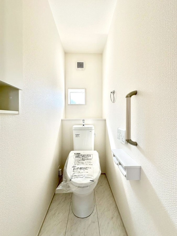 �g�C�� �g�C����1�K��2�K���ꂼ��ɔz�u����Ă��ĂƂĂ��֗��ł��B 