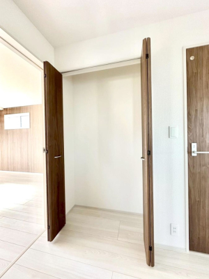 ���̑����� �L�����[�B�|�������G�߂̏��������[���邱�Ƃ��ł��܂��B