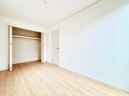 �q������ �q�������ɂ��������߂Ȏ��[�X�y�[�X�����Ղ�̋���