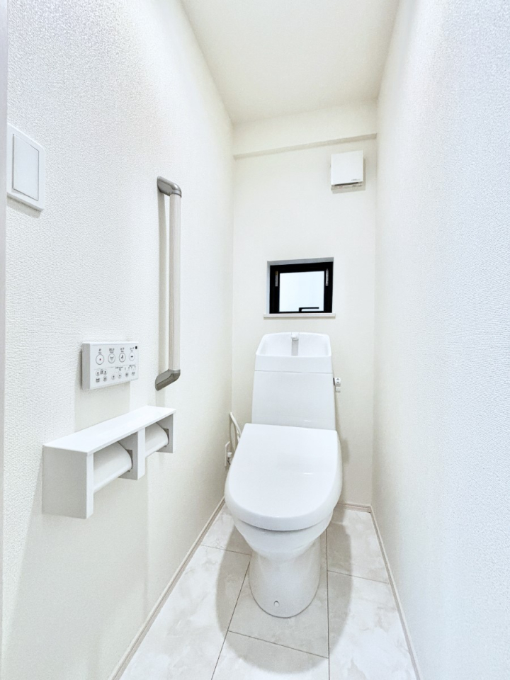 �g�C�� �E�H�V�����b�g�t���g�C����1�K��2�K���ꂼ��ɔz�u����Ă��ĂƂĂ��֗��ł��B 