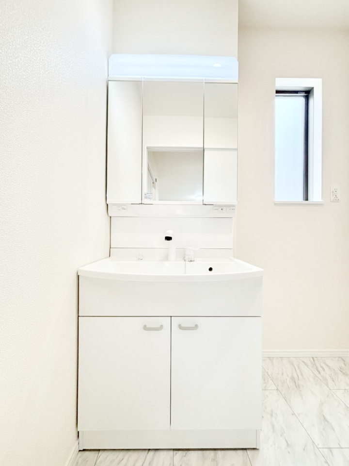 ʑEʏ 傫₷OʋŐʑ́AgȂ݃`FbN┧̂ɂ߂łB 