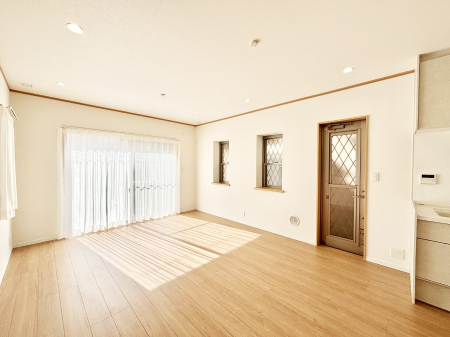 ���̑����� �Ƒ������R�ƏW�܂�e���̃X�y�[�X�ɂȂ肻��