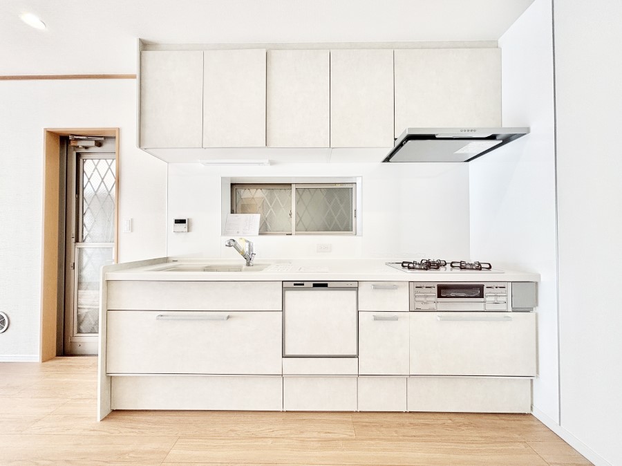 �L�b�`�� �������������I�ɁA�y�����I�V�X�e���L�b�`��