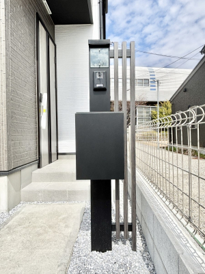 ���̑� �\�D�E�C���^�[�z���E�|�X�g���ЂƂɏW��B�G���g�����X�ɂȂ��ރV���v���f�U�C���B