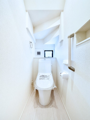 �g�C�� �E�H�V�����b�g�t���g�C����1�K��2�K���ꂼ��ɔz�u����Ă��ĂƂĂ��֗��ł��B 