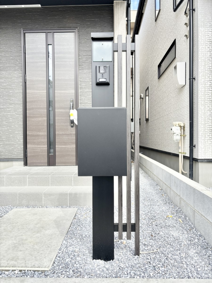 ���̑� �\�D�E�C���^�[�z���E�|�X�g���ЂƂɏW��B�G���g�����X�ɂȂ��ރV���v���f�U�C���B