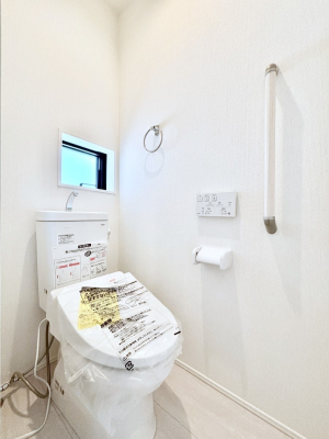 �g�C�� �g�C����1�K��2�K���ꂼ��ɔz�u����Ă��ĂƂĂ��֗��ł��B 