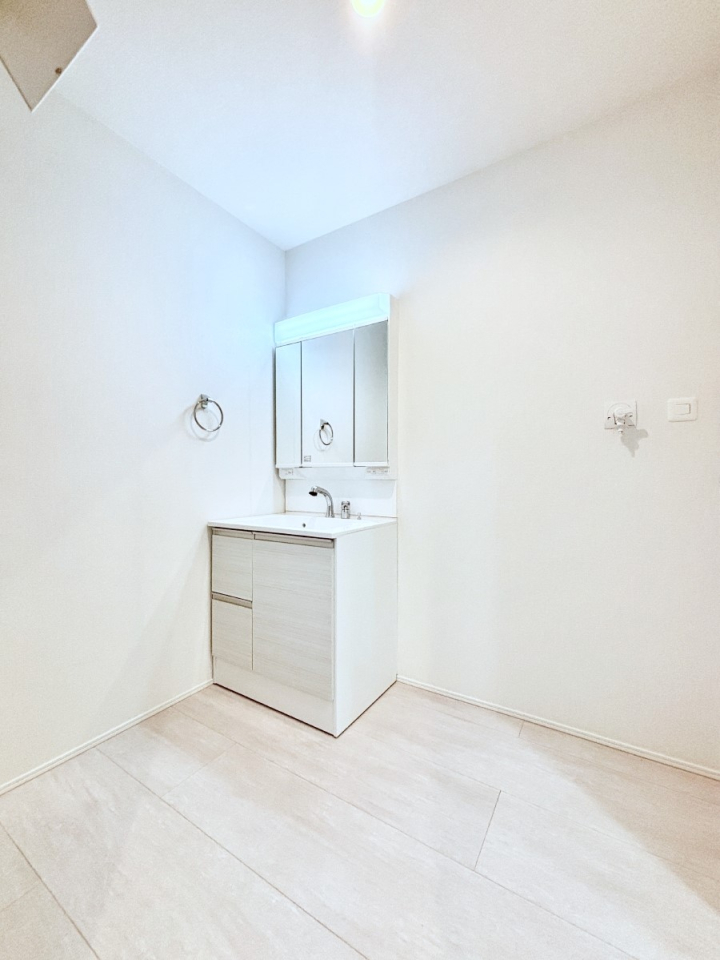 ���ʑ�E���ʏ� �傫�����₷���O�ʋ��Ő�����������ʑ�́A�g�����Ȃ݃`�F�b�N�┧�̂������ɂ������߂ł��B 