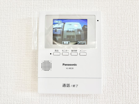 ���̑����� TV���j�^�[�t�C���^�[�t�H�����t���Ă��ăZ�L�����e�B�[��