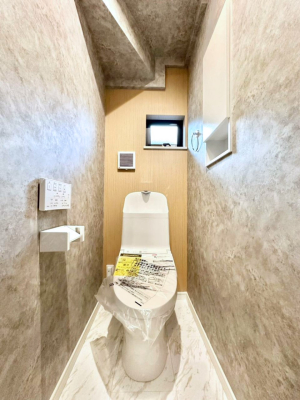 gC gC1K2KꂼɔzuĂĂƂĂ֗łB 