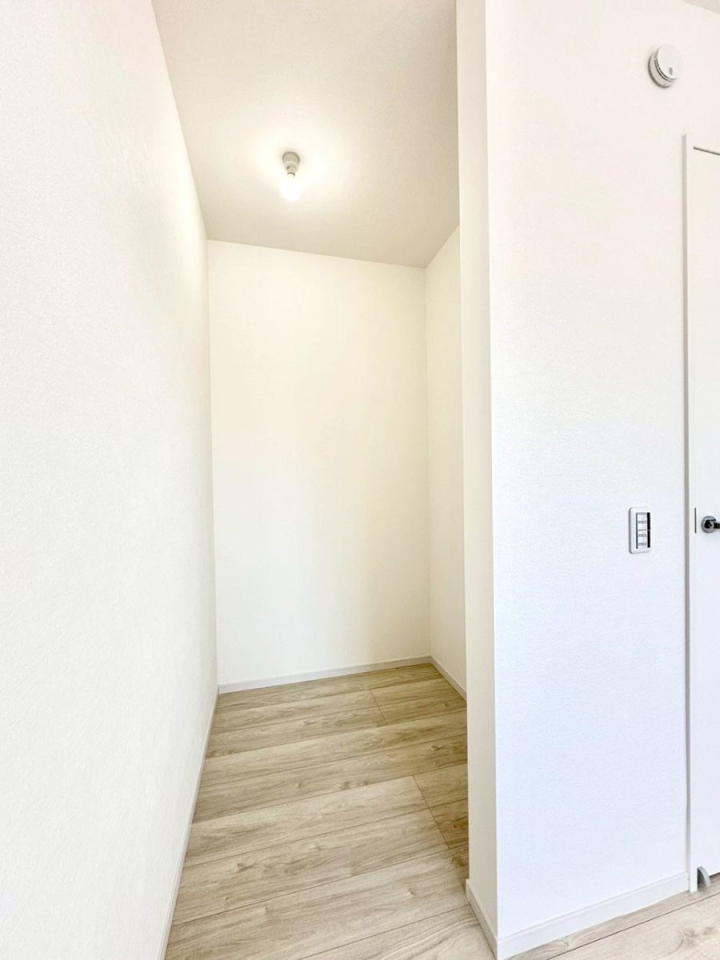 ̑ EH[NCN[[bgtŐԂLpł܂B