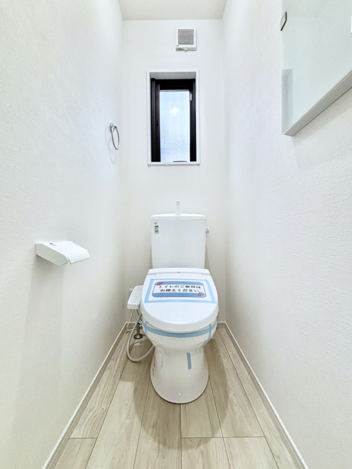 gC gC1K2KꂼɔzuĂĂƂĂ֗łB 