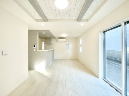 rO Ƒ̓₩Șbŕ܂閾邢rO 