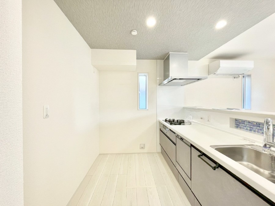 Lb` Ƃ肠Lb`ł͂ƑƊył܂B