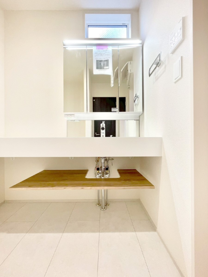 ʑEʏ [͂Ƌ@\ɗDꂽʉϑ  