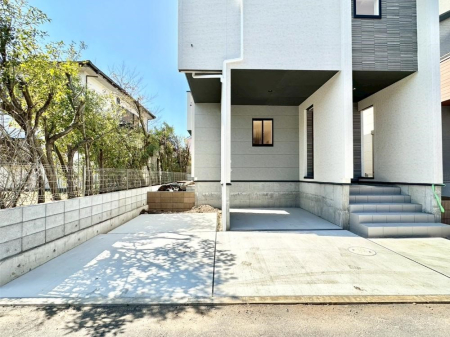  �����Ɍ������Ȃ����ԃX�y�[�X�B