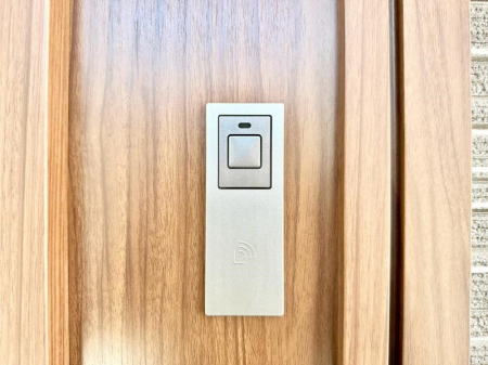 ���� ���N���N�J���I�X�}�[�g�R���g���[���L�[�B