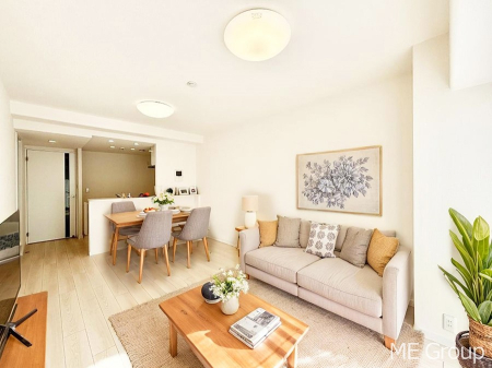 rO ͋Ĉkcj͉Ƒ݂Ȃ̉KԁƋCGł