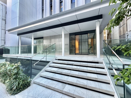 �G���g�����X �Y��ȃG���g�����X�́A���Z�҂�D�����}������Ă���܂��B