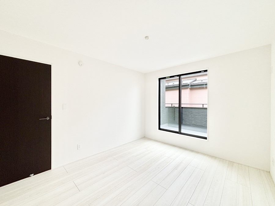 ���̑����� �o���R�j�[���J�������v���X���Ă����m��