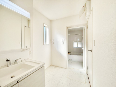 ʑEʏ ̂KԂłB̐gxxCǂg܂B 