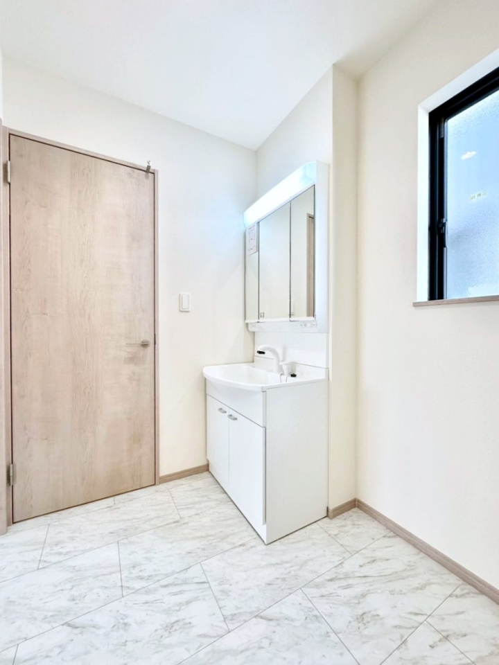 ���ʑ�E���ʏ� ���������Ă���̂Ŏ��C�̑����ꏊ�ł����C���ł����K�ł��B�����̐g�x�x���C�����ǂ��s���܂��ˁB