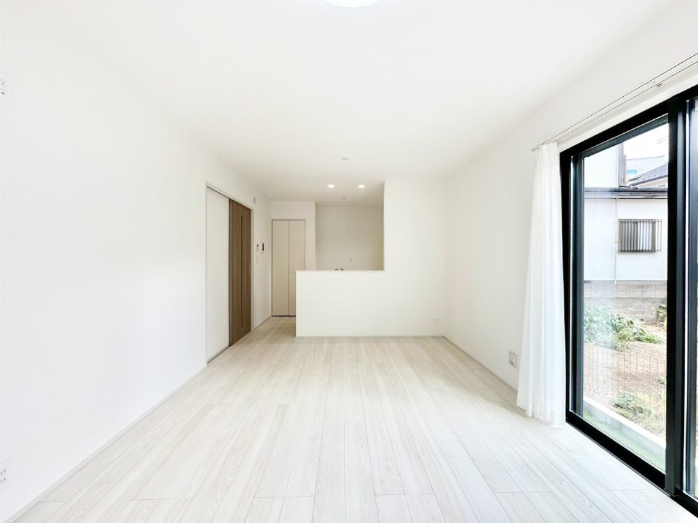 rO Ƒ̓₩Șbŕ܂閾邢rO