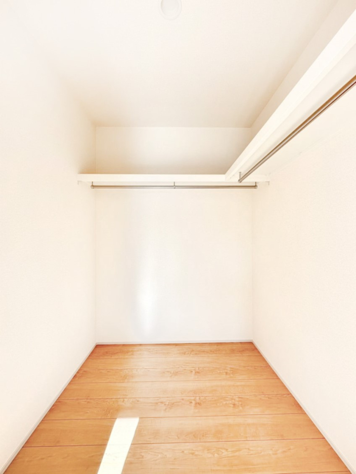 ���̑� �ߗނ��n���K�[�Ɋ|�����܂܎��[�ł���WIC�B�ߗނ̐������ڂ����₷���ĕ֗��ł��I