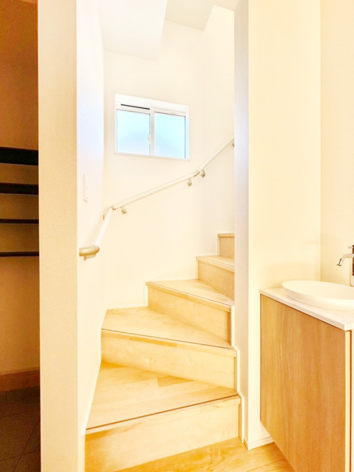 ���̑� �����Ȃ��q�l�₲�N�z�̕��Ɋ������z���I�K�i�ɂ͎萠�t���ł��B