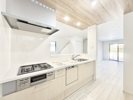 �L�b�`�� �����g���L�b�`��������A�g���₷�����������̂��₷���ɂ������܂����B 