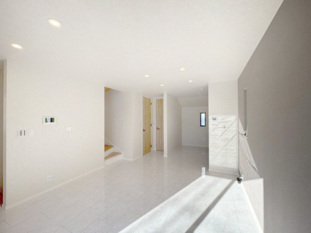 ̑ Ƒ̃R~jP[V[܂郊rOKi̗pLDK