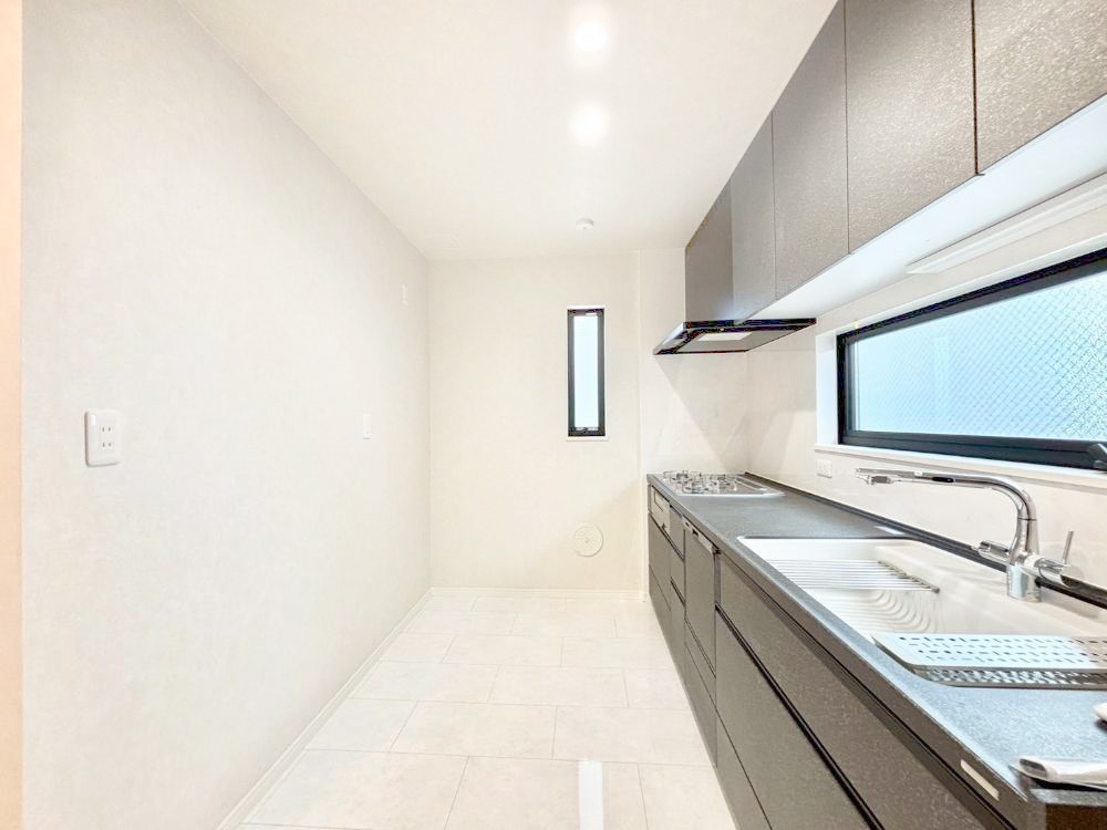 Lb` H@E򐅊ERcRȂǃfUC@\˔VXeLb`I