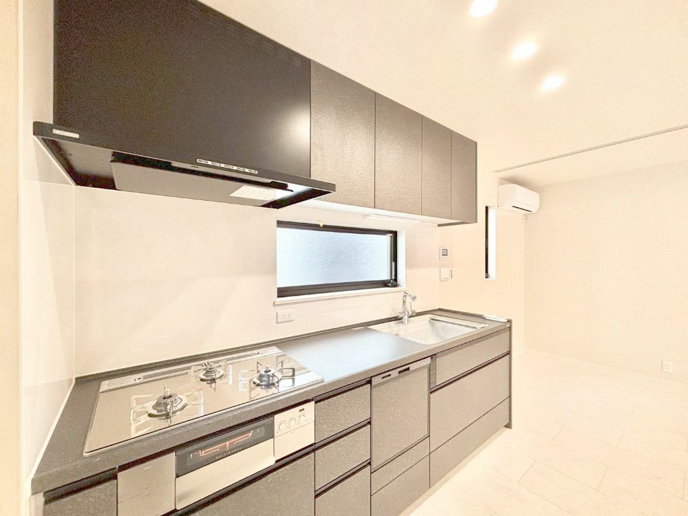 Lb` ̂閾邢Lb`BCɂ𗧂܂B