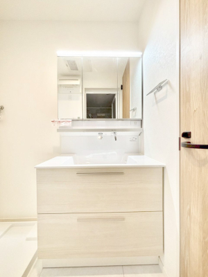 ʑEʏ X^COɕ֗ȎOʋA~[LrlbgōׂXbL