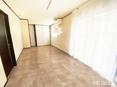 ���r���O �������������͋C�̂k�c�j�͉Ƒ��݂�Ȃ̉��K��ԁ�CG���H��  