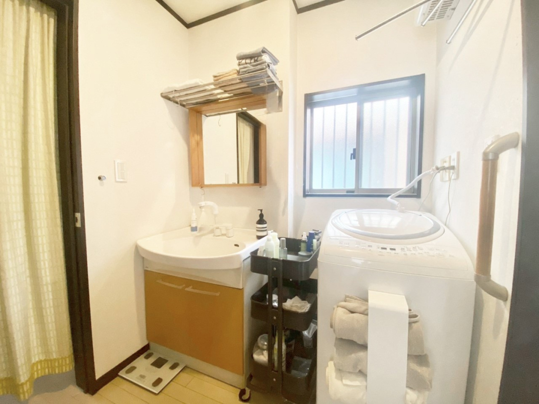 ���ʑ�E���ʏ� ������������ʉ��ώ��Œ��̐g�x�x�����K