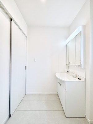 ���ʑ�E���ʏ� ��Ƃ�̐��ʃX�y�[�X�Œ��̐g�x�x���X���[�Y��