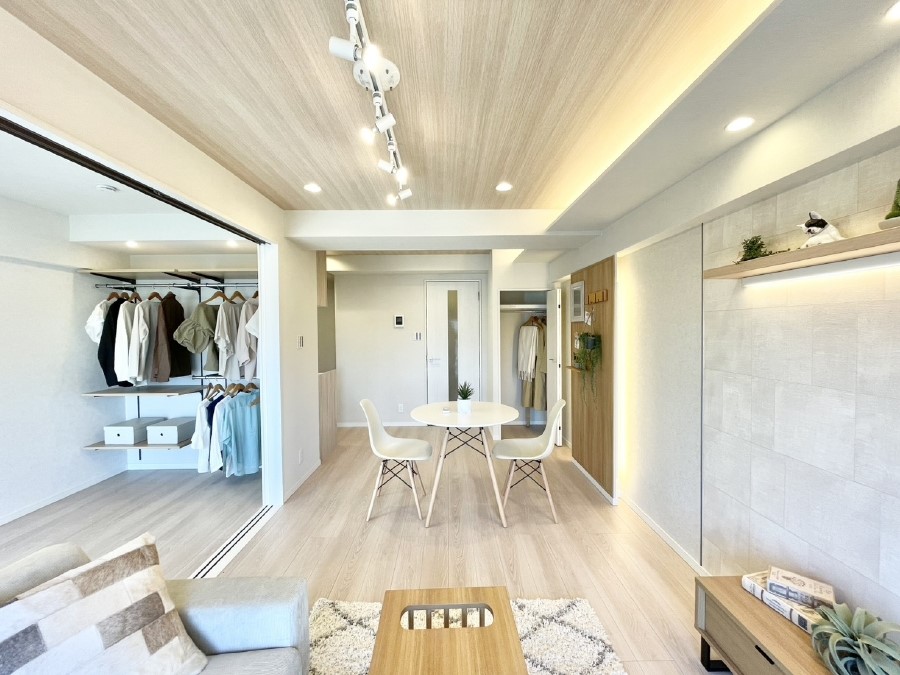 rO Ƒ̓₩Șbŕ܂閾邢rO  